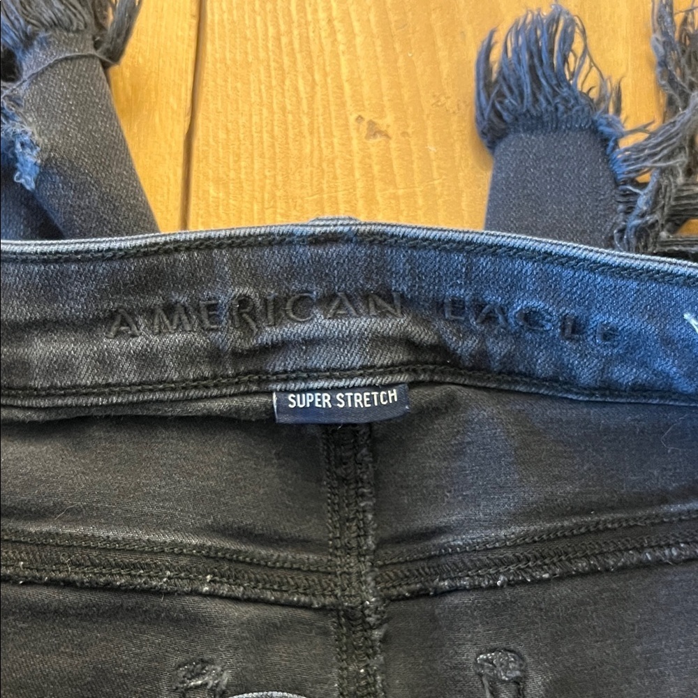 American Eagle Outfitters Black Skinny Jeans with Frayed Hem - Picture 2 of 8
